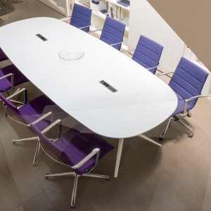NoTable footrest beam in tubular steel