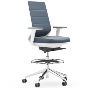 Pyla Soft in leather at a manager cabin desk