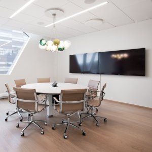 The Una Chair executive collection by ICF in mesh and leather