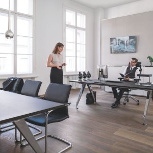 Height-adjustable lumbar support of the Open Up chair