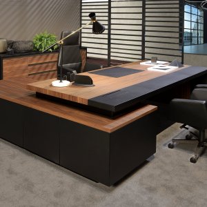 Power box with lid in the table top