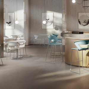 Manager’s workstation with a Kicca chair, five-star base and castors