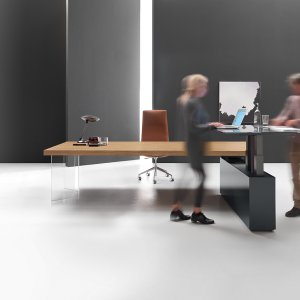 Classic oak Kyo table with satin steel columns