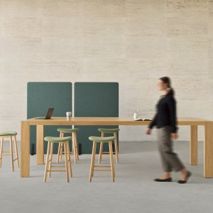 Martex Kyo table detail with veneered top