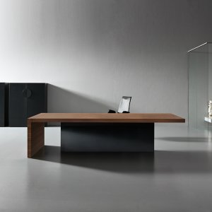 Kyo executive desk with 70 mm top in tobacco oak