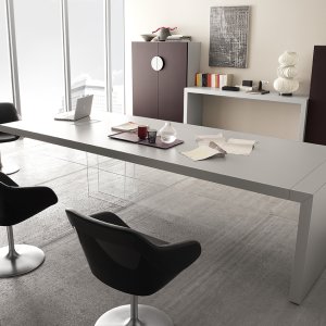 Flip top open on the 5.68 metre Kyo conference table