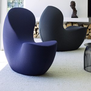 Where back turns into seat: curve detail on Nautile by LaCividina