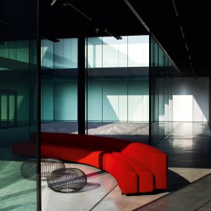 Osaka sofa of 630 cm, 229 kg net, in a hospital waiting hall