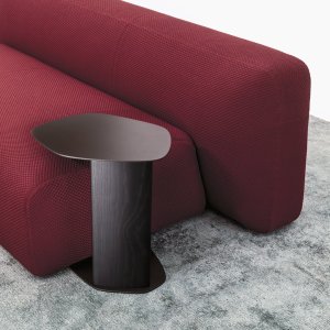 Seating island composed with Suiseki modules
