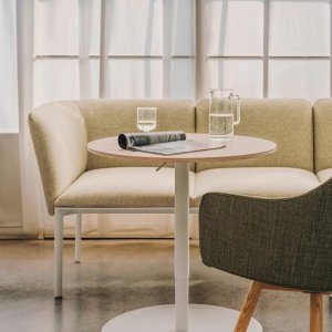 Mobile pedestal with lock from the ADD family
