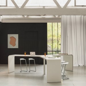 Brunch by Lapalma at 90 cm in a shared office