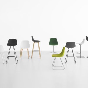 Miunn design bar stool by Lapalma with curved walnut shell