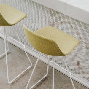 Bleached oak legs of the Miunn stool