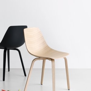 Linen-weave steel base of the Miunn stool