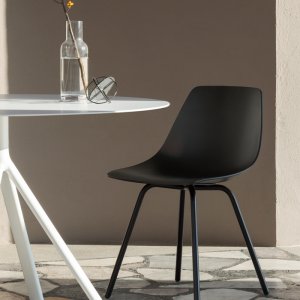 Miunn with wooden legs and steel footrest