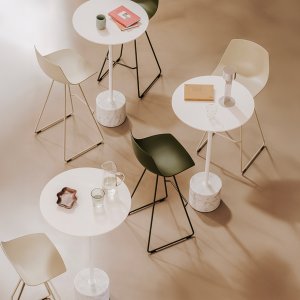 Miunn bar stool on steel-wire sled base