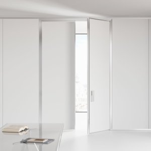 Variable-angle corner joint of the Mood glass partition