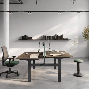 Three-stage telescopic column of the UP Lite Pro desk