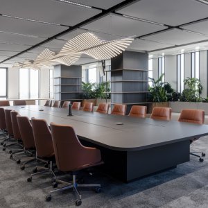 Meraviglia chairs completing the Italia family