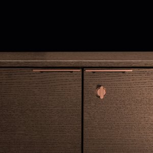Bright Metar setting in natural oak and pink copper