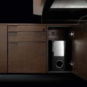 Recessed handle line on the Metar credenza