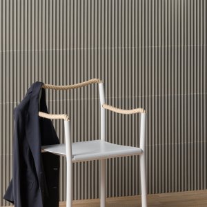 Office reception counter backdrop in Rombini by Mutina
