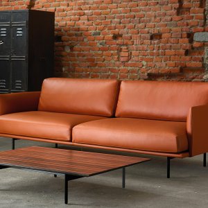 Quinti New York Small two-seater sofa, 175 cm wide, in a director’s cabin