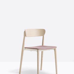 Lacquered finishes with visible grain