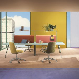 Rizz Workstation six metres long for eight, with the central steel column