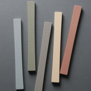 Bottone S shown in Verde