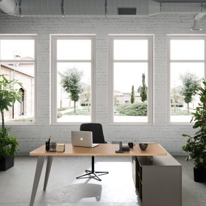 Pigreco office tables configured for a growing team