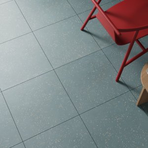 Shower in Mutina Primavera Blu covering walls and floor