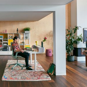 Height-adjustable lumbar support in the model colour on the se:air