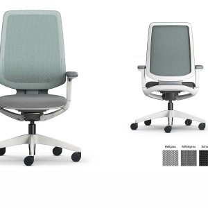 Five se:flex visitor chairs stacked on the ap-001 trolley outside a meeting room