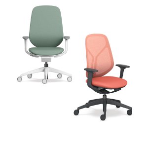 Ergonomic office chair se:kit by Sedus with grey mesh back in an open-plan office