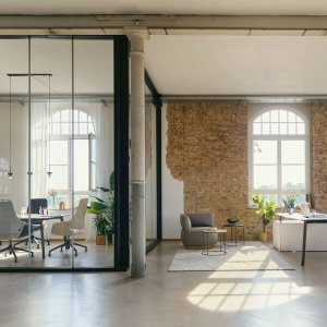 se:mission chairs by Sedus in a corporate office
