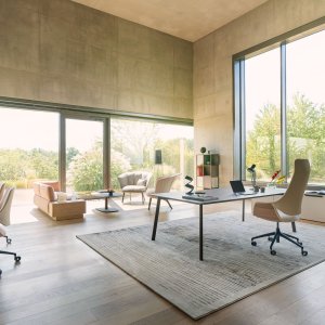 Natural walnut side panel on se:mission by Sedus