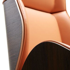 Boss chairs Suoni by Vaghi in a corporate cabin