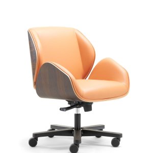 Sculpted backrest of the Suoni guest chair