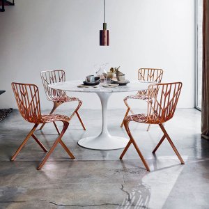 Saarinen oval meeting table by Knoll with marble top in a boardroom