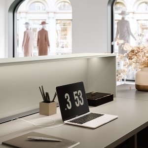 Quadrifoglio Z1 reception desk in melamine oak finish