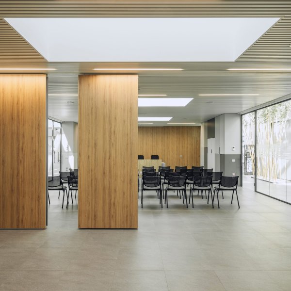 Anaunia movable partition converting an Indian banquet hall for a conference