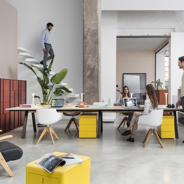 Modular Dieffebi steel storage scaling across an office floor