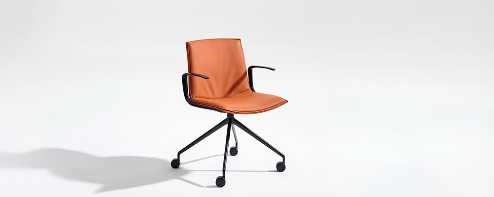 Meeting room chair