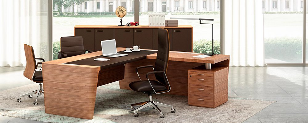 Desk with return and credenza